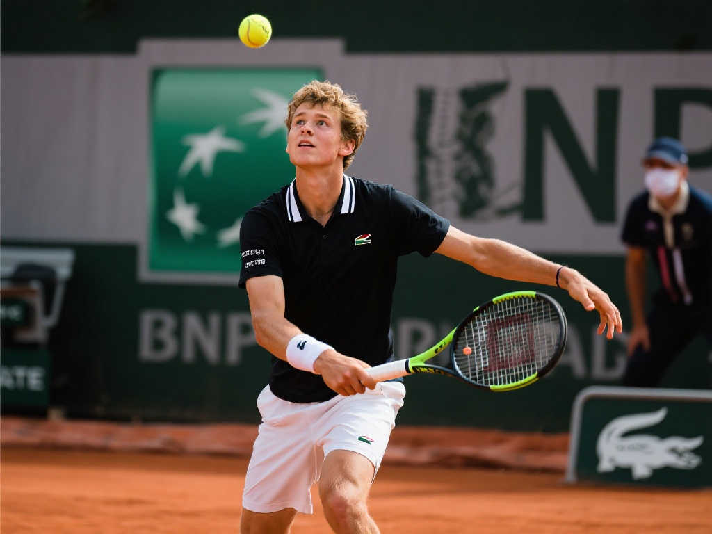 首获500赛冠军！鲁内：借鉴德约奥运战术击败阿卡的策略